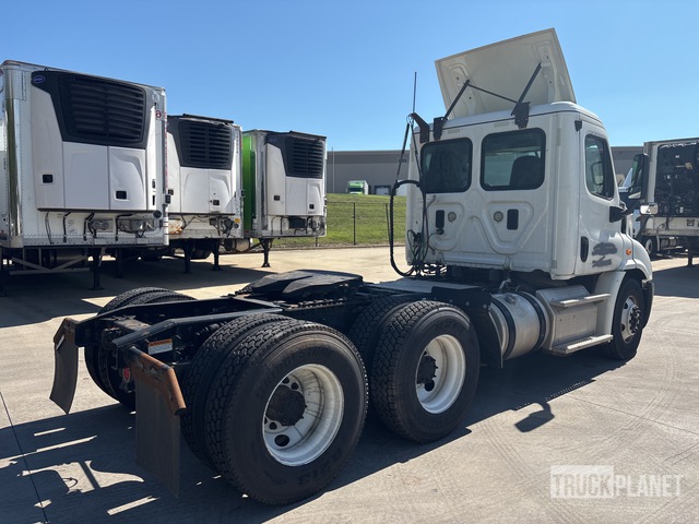 CAMIóN 2016 FREIGHTLINER