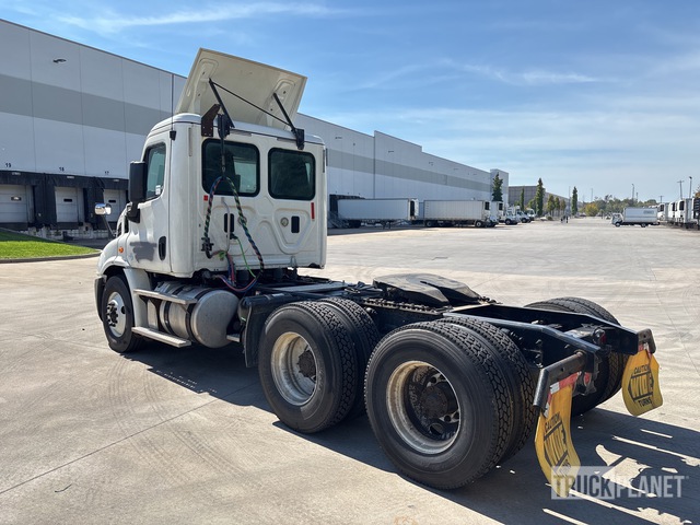 CAMIóN 2016 FREIGHTLINER
