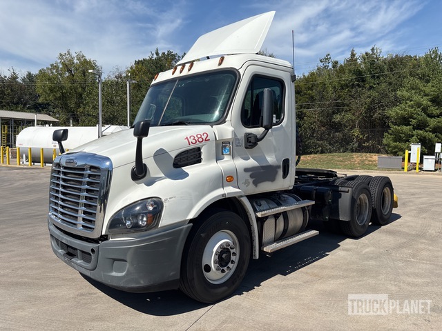 CAMIóN 2016 FREIGHTLINER
