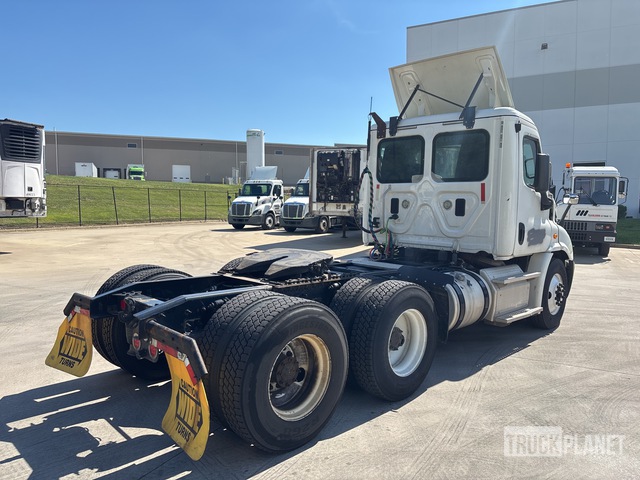 CAMIóN 2016 FREIGHTLINER