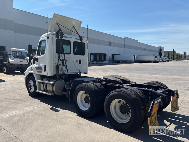 CAMIóN 2016 FREIGHTLINER