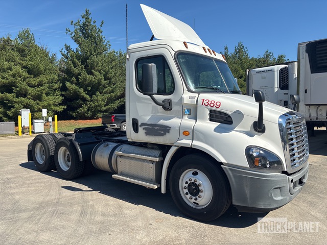 CAMIóN 2016 FREIGHTLINER