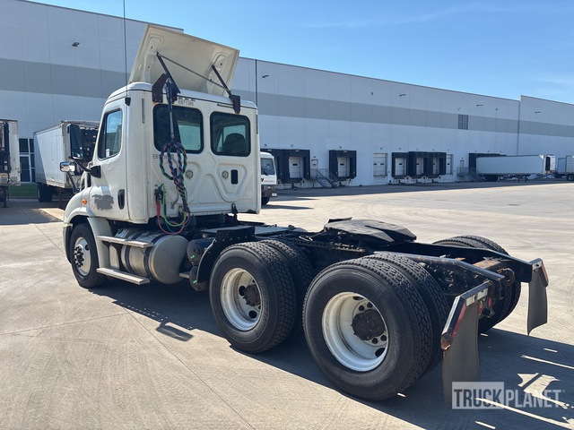 CAMIóN 2016 FREIGHTLINER