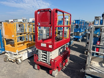 MEC MICRO 19 Electric Scissor Lift