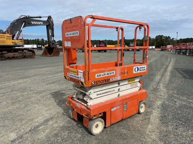 2018 Snorkel S3219E Electric Scissor Lift