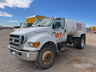 2006 Ford F-750 2000 gal 4x2 Water Truck (Inoperable)