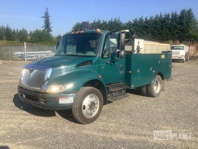 2003 International 4200 4x2 Autocarro officina