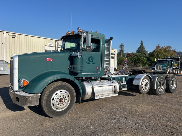 2009 Peterbilt 367 T/A Day Cab Truck Tractor 2009 Peterbilt 367 T/A Day Cab Truck Tractor