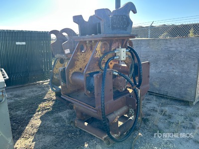 32 in Q/C Vibrationsplatte - Fits Excavator