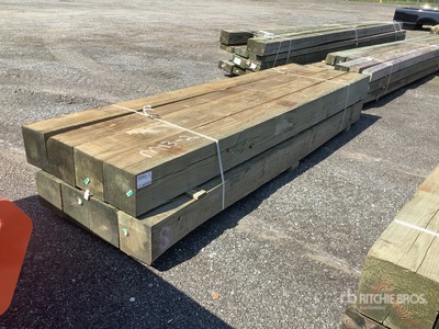 Quantity of (8) Surplus Pressure Treated Tablas de madera