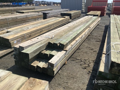 Quantity of (20) Surplus Pressure Treated Tablas de madera