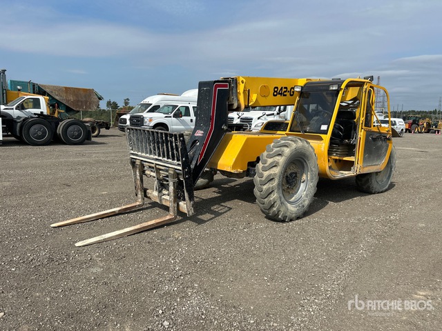 2014 Loadlifter 842G Telehandler | Ritchie Bros. Auctioneers