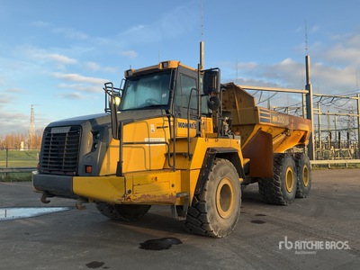 2011 Komatsu HM300-3 を見 Articulated Dump Truck