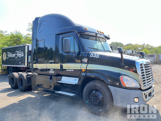 CAMIóN CAMAROTE 2017 FREIGHTLINER