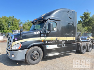 2017 Freightliner Cascadia 125 6x4 3- Achs Sattelzugmaschine mit Schlafkabine