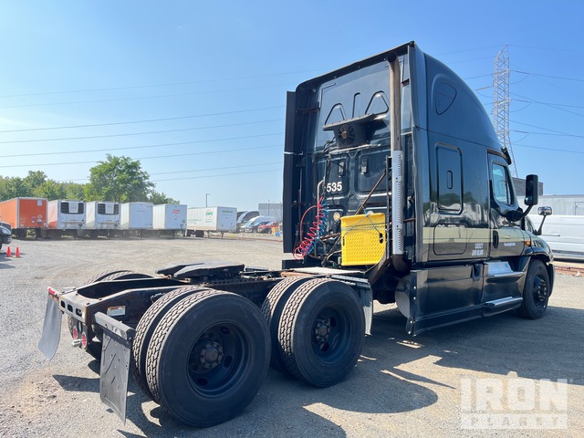 CAMIóN CAMAROTE 2017 FREIGHTLINER