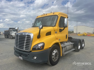2019 Freightliner Cascadia 113 6x4 T/A Day Cab Truck Tractor