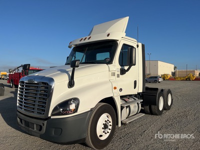 2018 Freightliner Cascadia 125 6x4 T/A Day Cab Truck Tractor