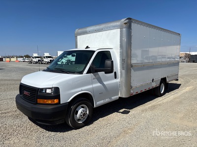 2021 GMC Savana 3500 4x2 شاحنة فان