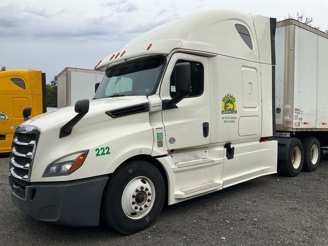 2018 Freightliner Cascadia 126 6x4 T/A Sleeper Truck Tractor 2018 Freightliner Cascadia 126 6x4 T/A Sleeper Truck Tractor