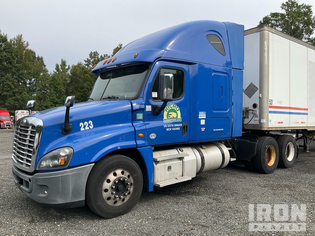 CAMIóN CAMAROTE 2016 FREIGHTLINER