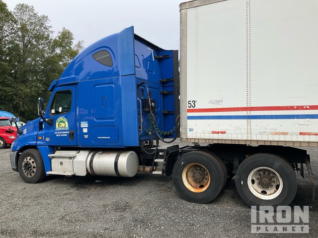 CAMIóN CAMAROTE 2016 FREIGHTLINER