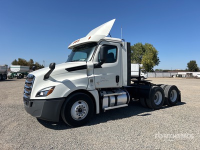 2018 Freightliner Cascadia 126 6x4 T/A Day Cab Truck Tractor