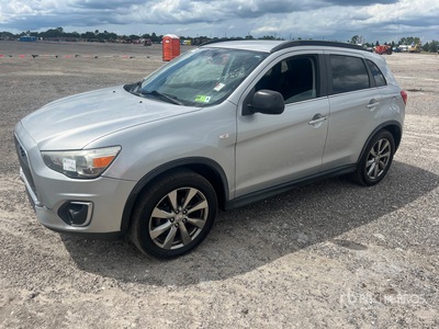 2013 Mitsubishi Outlander 4WD SUV