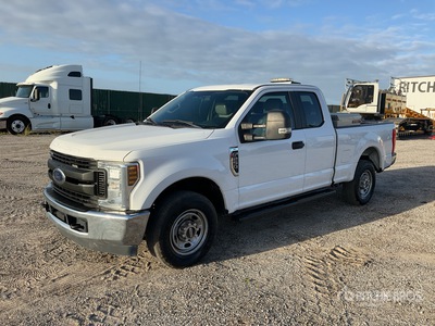 2019 Ford F-250 4x2 Extended Cab بيك اب