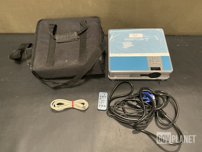 Mitsubishi XL4U LCD Projector