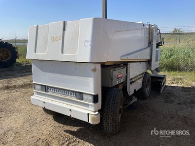 1999 Zamboni 552 Ice Resurfacer (Inoperable)