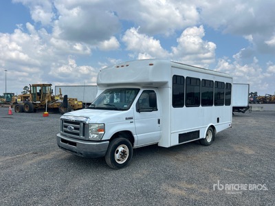 2014 Ford E-350 4x2 12-Seat Mini Bus