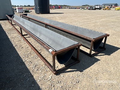 Quantity of (2) 30 ft U Trough Mélangeur d'aliments pour animaux (Unused)