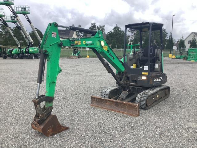 2018 Bobcat E32i