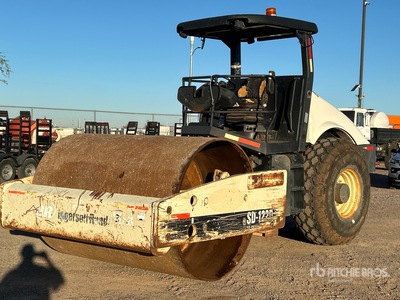 2004 Ingersoll Rand SD-122DX TF Smooth Drum Compactor