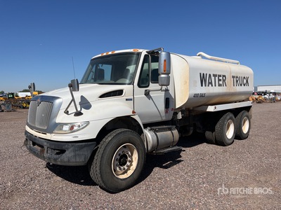 2011 International 4400 4000 gal 6x4 Water Truck