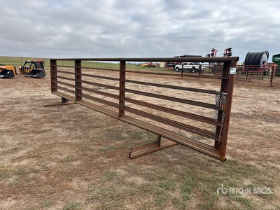 Quantity of (5) 5 ft 2 in x 24 ft Recinto per bestiame (Unused)