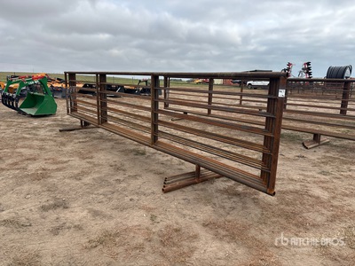 Quantity of (5) 5 ft 2 in x 24 ft Recinto per bestiame (Unused)