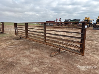 Quantity of (5) 5 ft 2 in x 24 ft Recinto per bestiame (Unused)
