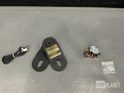 (1) Snatch Block, (4) Pressure Switches, (4) Cables & Assorted Items