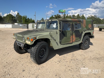 1989 AM General M1097R1 HMMWV 4 Door Soft Top w/Truck Body