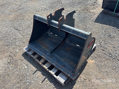 44 in Cleanup Backhoe Rear Bucket