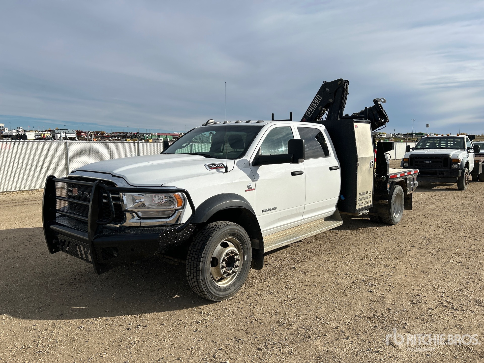2020 Fassi F85B.0.24 3 ton Knuckle Boom on 2021 Ram 5500 4x4 Crew Cab ブームトレーラー