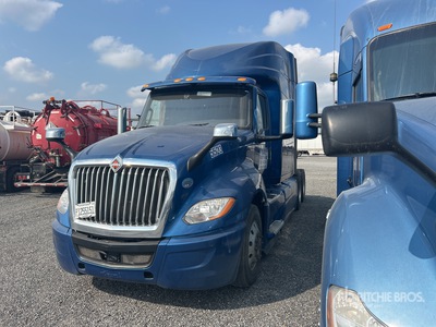 2019 International LT625 6x4 Tracteur routier couchette