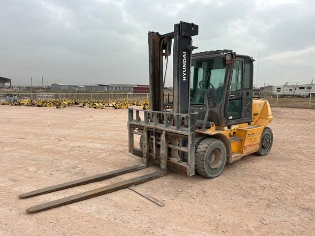 2019 Hyundai 70D-9 15500 lb Pneumatic Tire Forklift