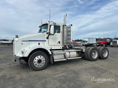 2005 Kenworth T800 6x4 T/A Day Cab Truck Tractor
