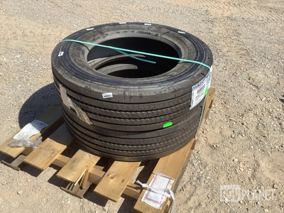 (2) Michelin 255/70 R22.5 XZE Tires