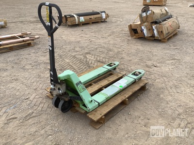 ULINE H-2708 Pallet Jack