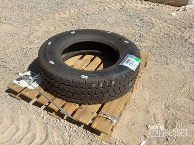 Michelin 275/70R22.5 Tire