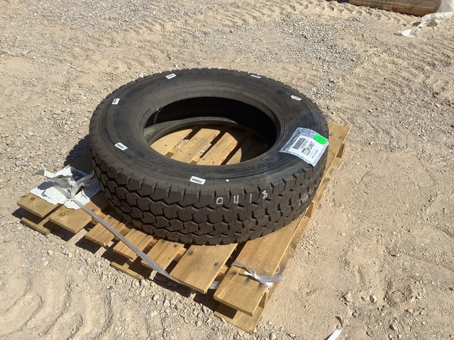 Michelin 275/70R22.5 Tire